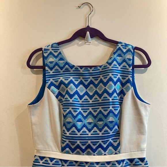 BELLE by Badgley Mischka Sz 8 Metallic Aztec Motif White Accent Midi Dress - Picture 6 of 13